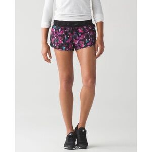 Lululemon Hotty Hot Shorts Mini Midnight Bloom Black Deep Fuschia / Black 8
